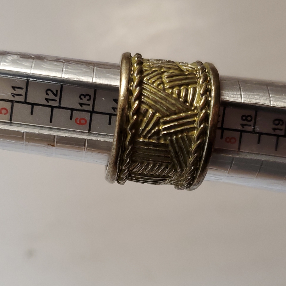 Unusual Silver ring - Picture 5 of 6